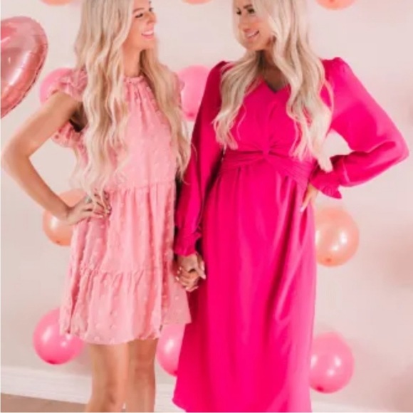 PRETTY IN PINK SWISS DOT DRESS SIZE MEDIUM - Picture 5 of 13